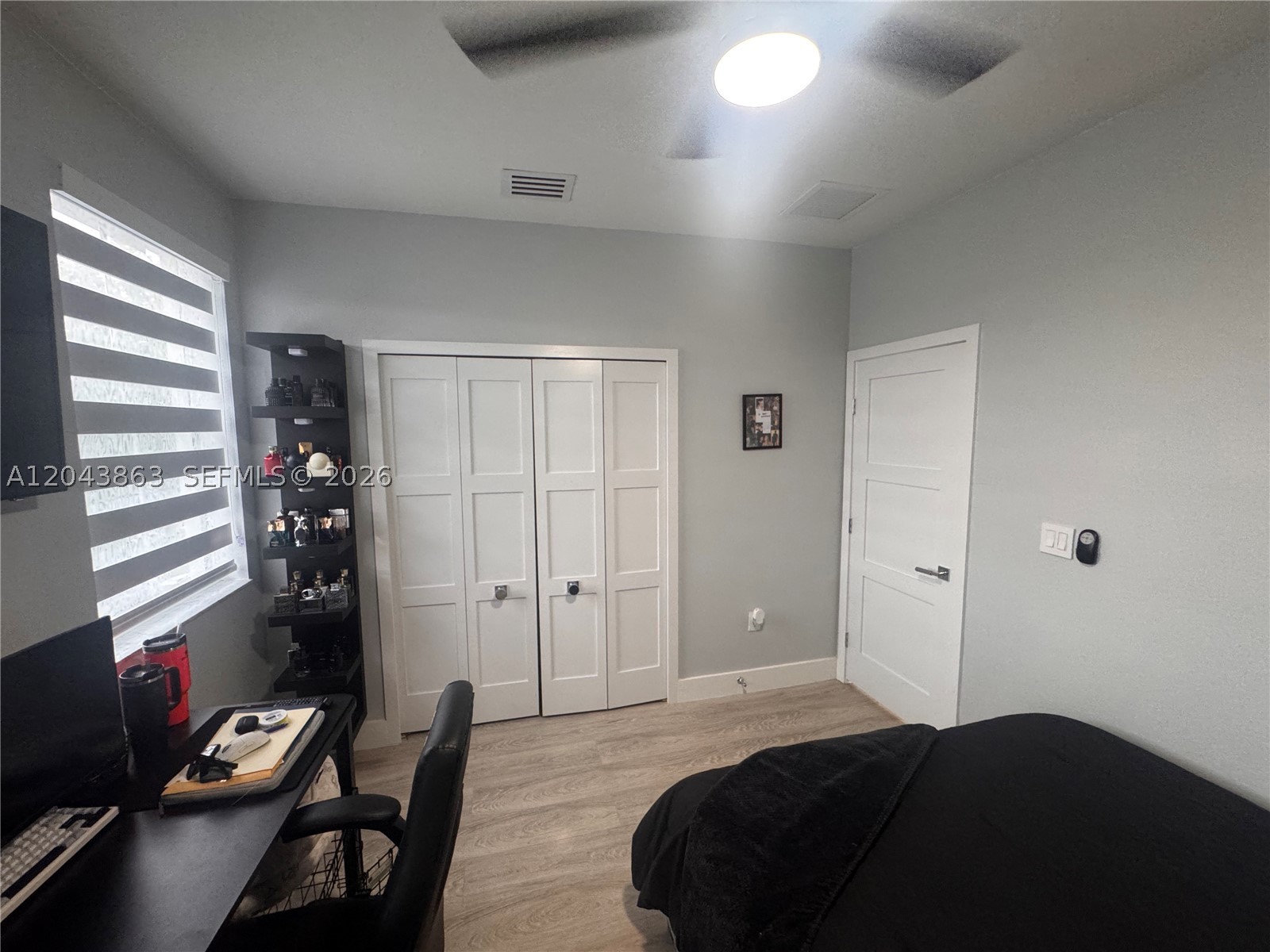 A B AT TAMIAMI TRAIL PHAS - Residential Lease