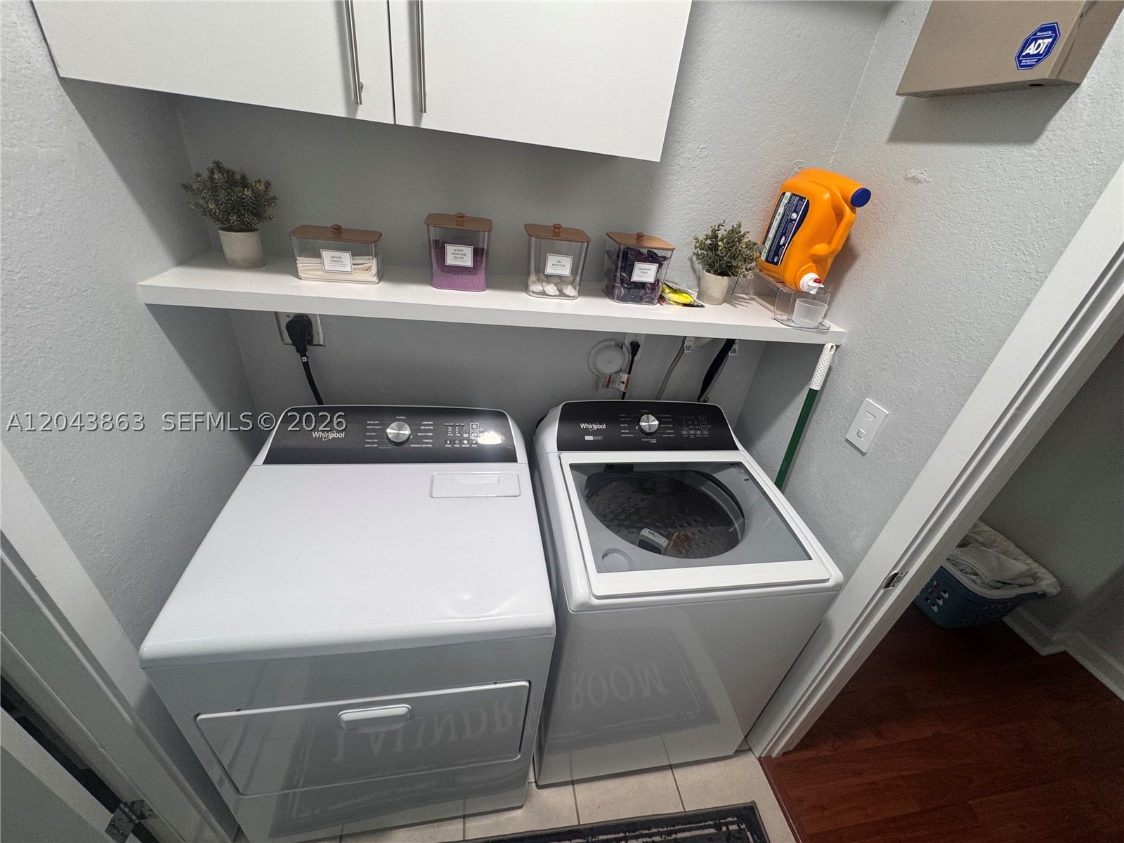 A B AT TAMIAMI TRAIL PHAS - Residential Lease