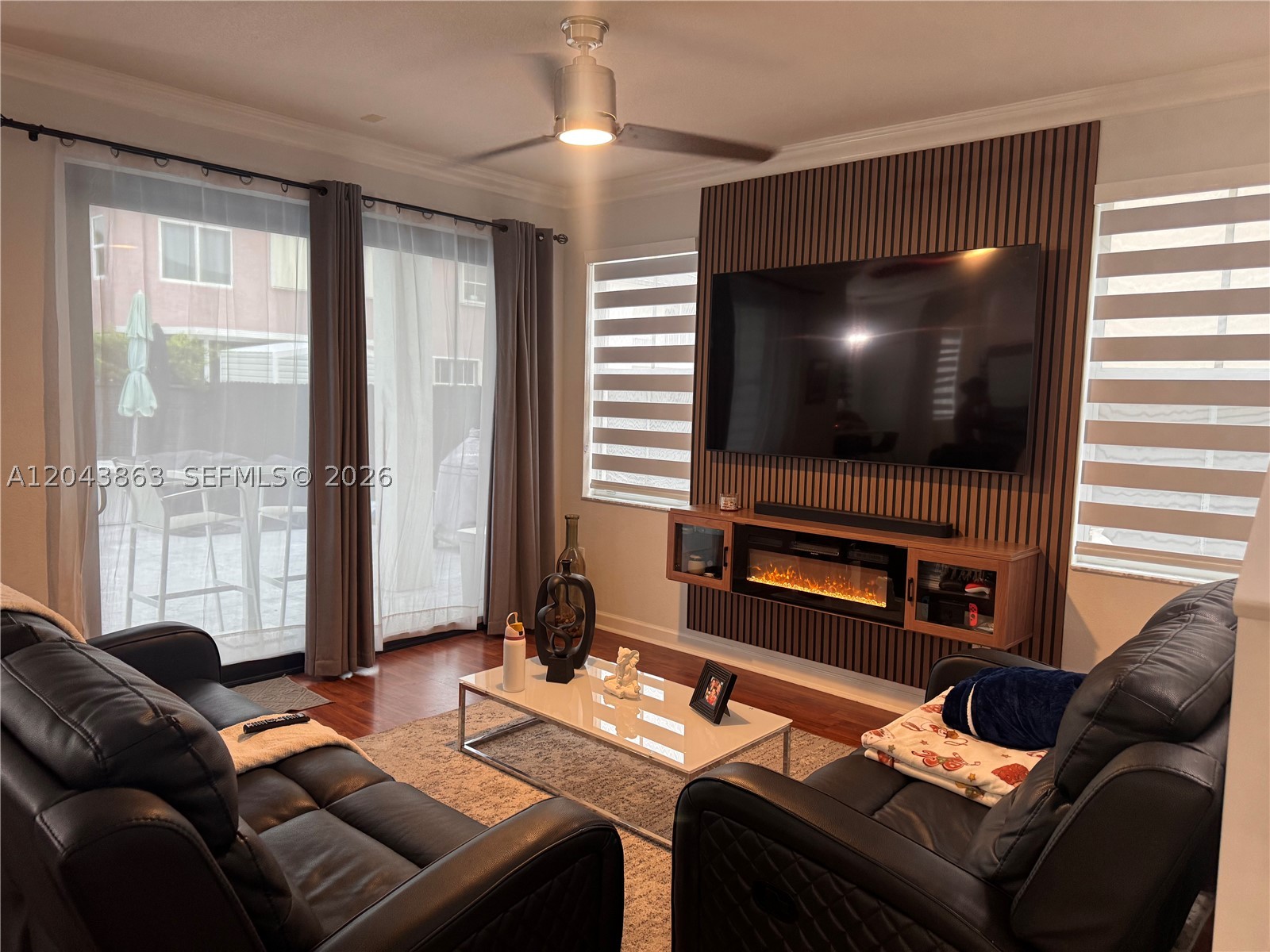 A B AT TAMIAMI TRAIL PHAS - Residential Lease