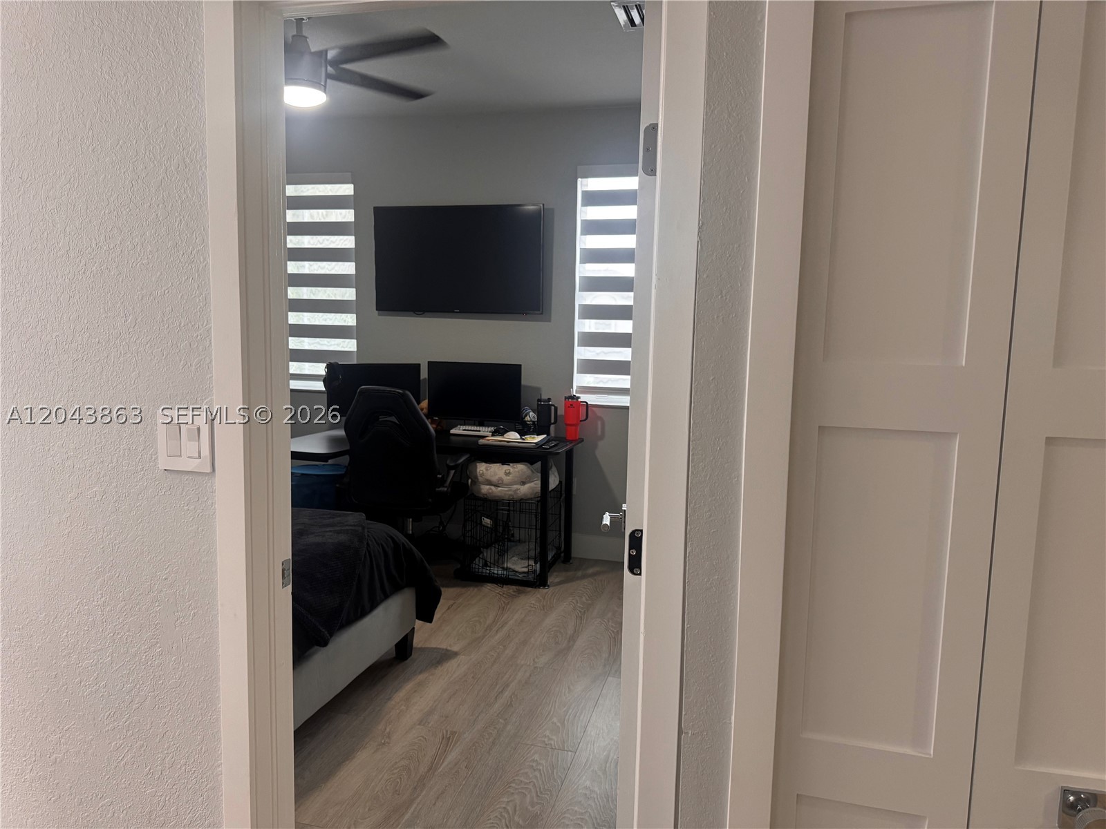 A B AT TAMIAMI TRAIL PHAS - Residential Lease