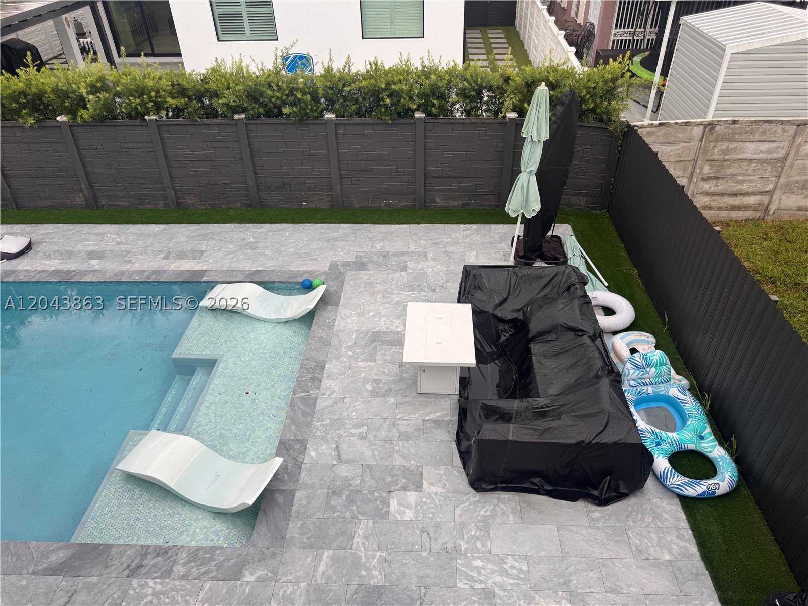 A B AT TAMIAMI TRAIL PHAS - Residential Lease