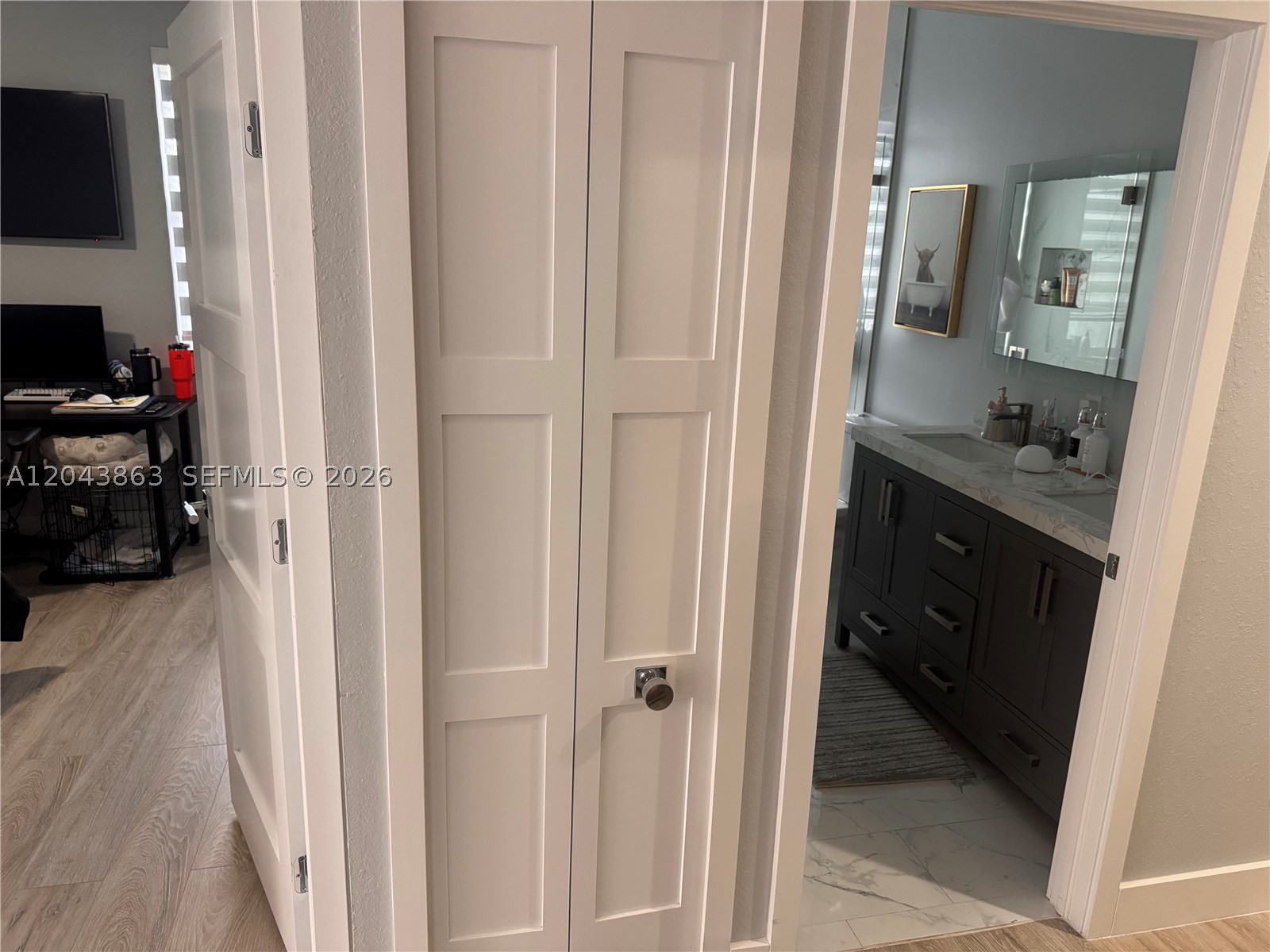 A B AT TAMIAMI TRAIL PHAS - Residential Lease
