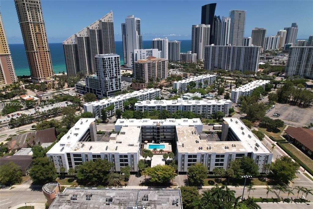 LE CARTIER CONDO - Residential