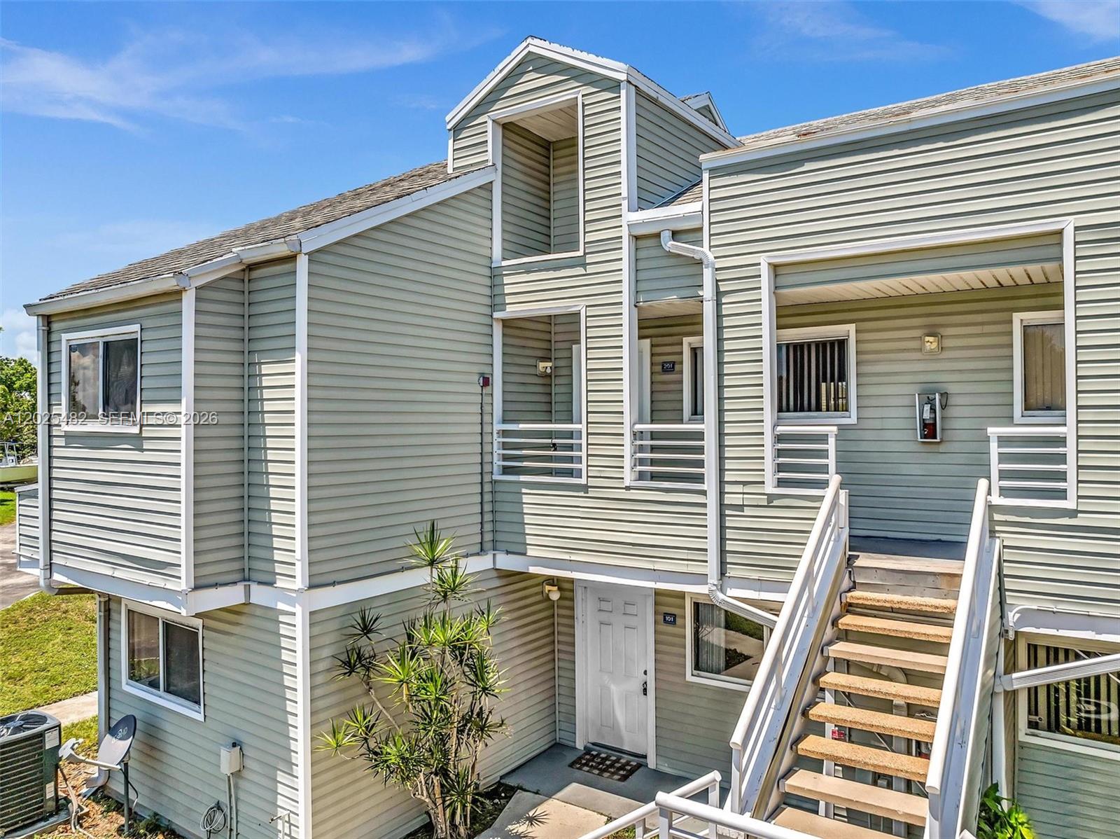 SUMMER LAKE CONDO - Residential Lease