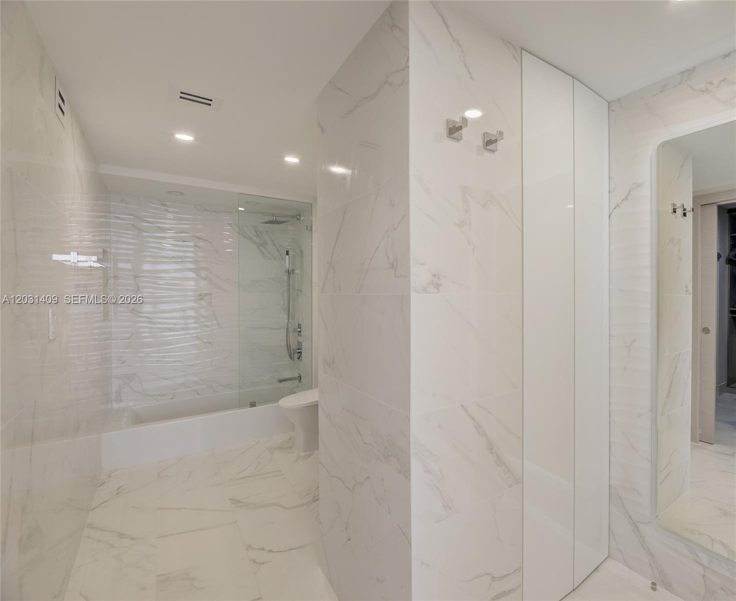 OLYMPUS CONDO PHASE - Residential Lease