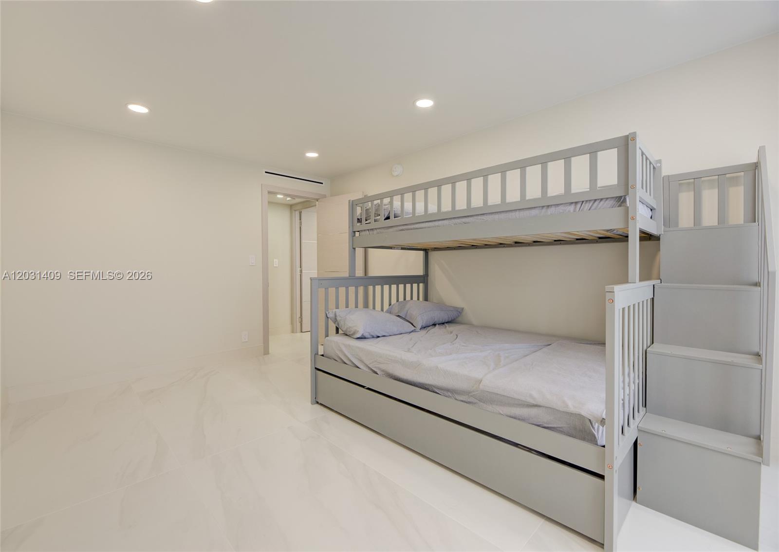 OLYMPUS CONDO PHASE - Residential Lease