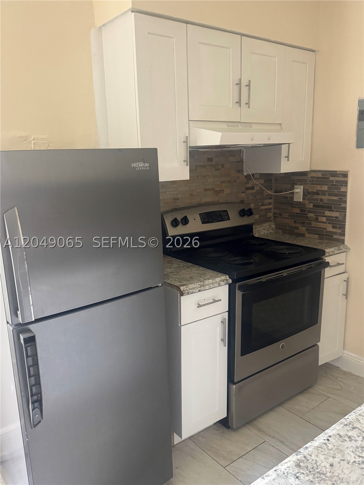 Beautifully renovated 1-bedroom, 1-bathroom apartment available for rent at $1,600/month. Water is included. Updated kitchen with stainless steel appliances, bright living area, nice flooring, and fresh interior. Great North Lauderdale location. Ready for immediate occupancy and easy to show.