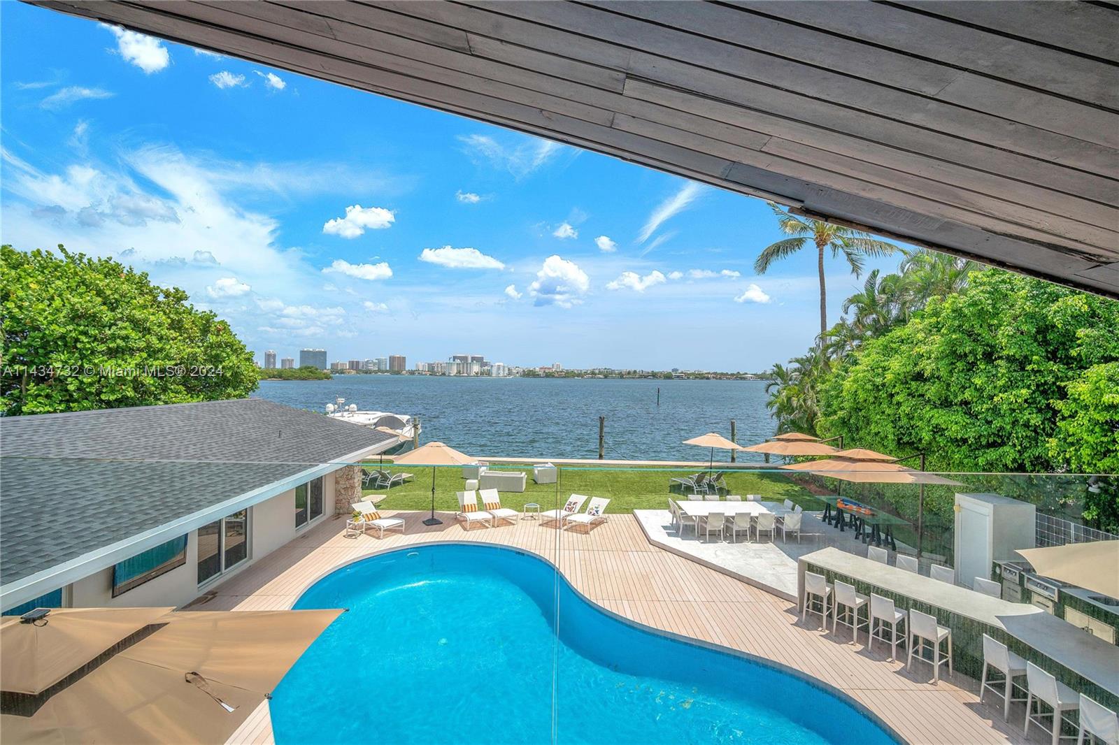 KEYSTONE ISLAND - Residential