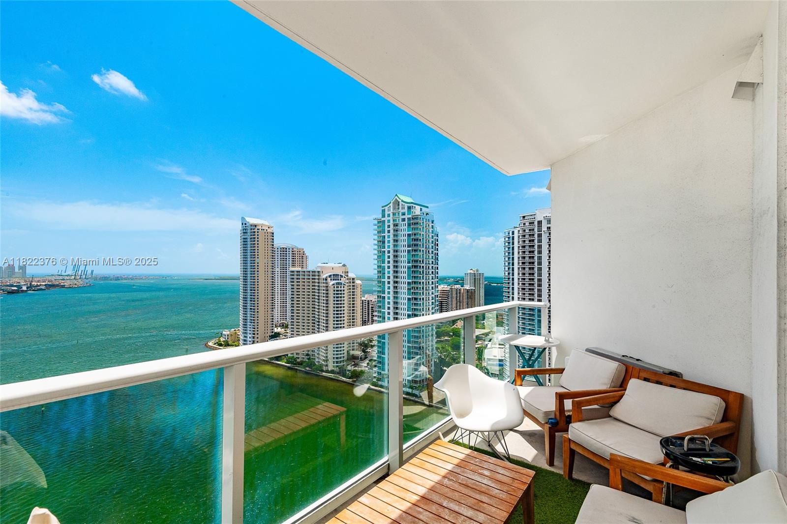 MET 1 CONDO - Residential