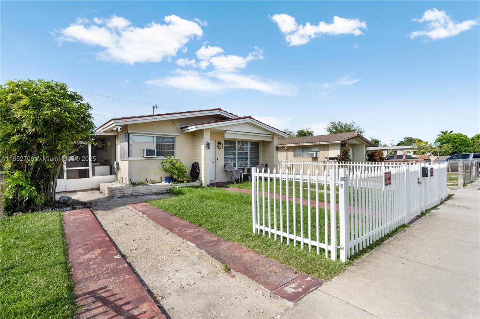 CENTRAL HEIGHTS - Residential Income