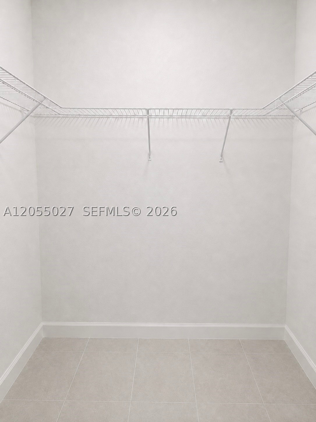 ESTATES AT SILVER PALM - Residential