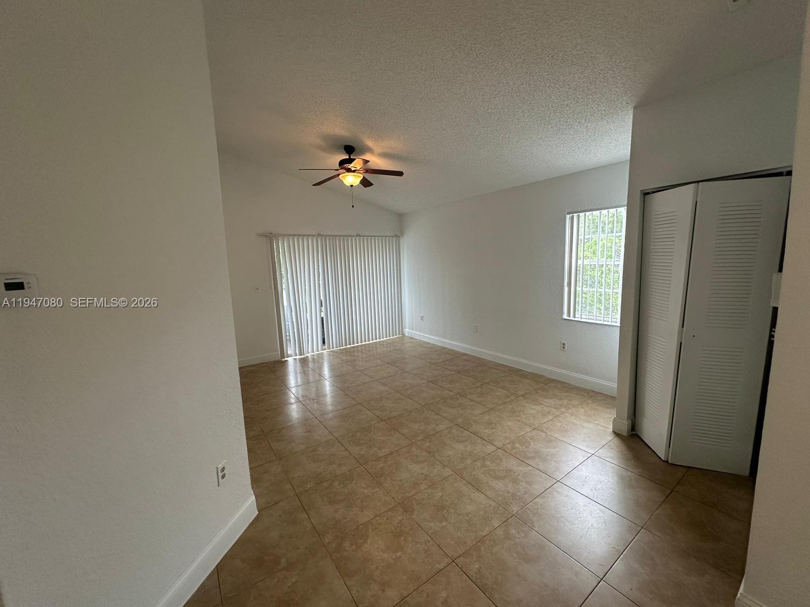 LAKEVIEW CLUB CONDO - Residential Lease