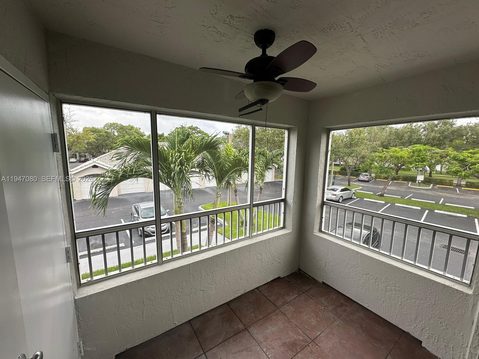 LAKEVIEW CLUB CONDO - Residential Lease