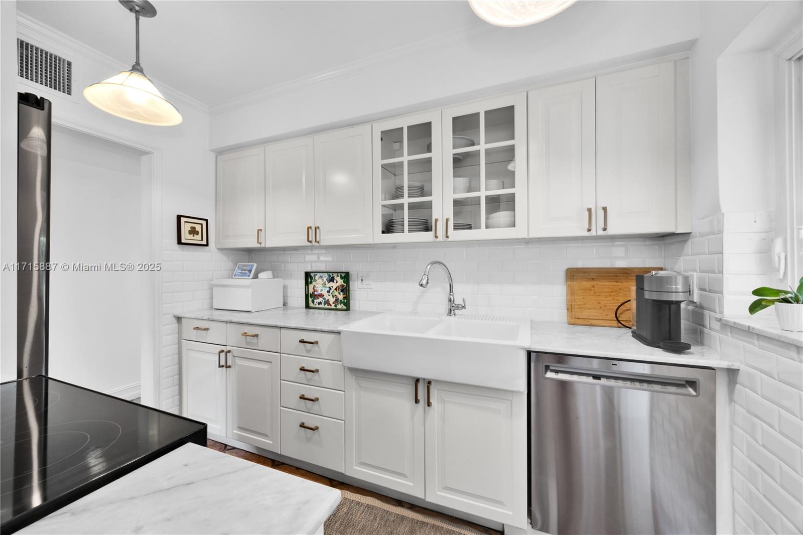 RIVIERA ESTATES 2ND ADDN - Residential