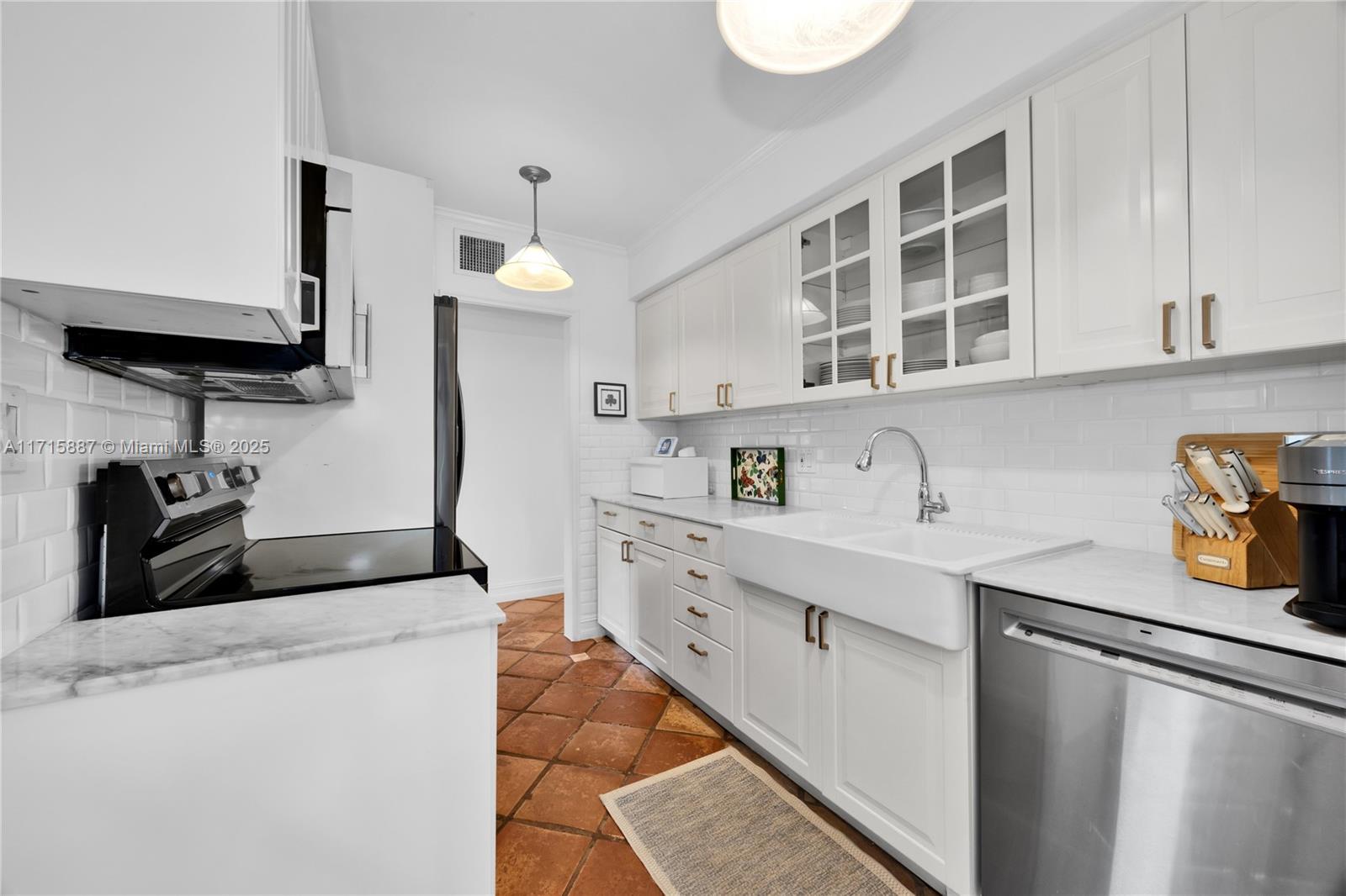 RIVIERA ESTATES 2ND ADDN - Residential