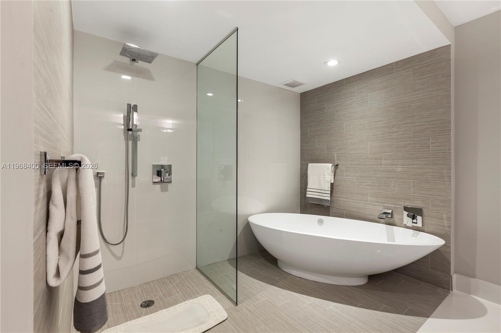 Parque Towers - Residential