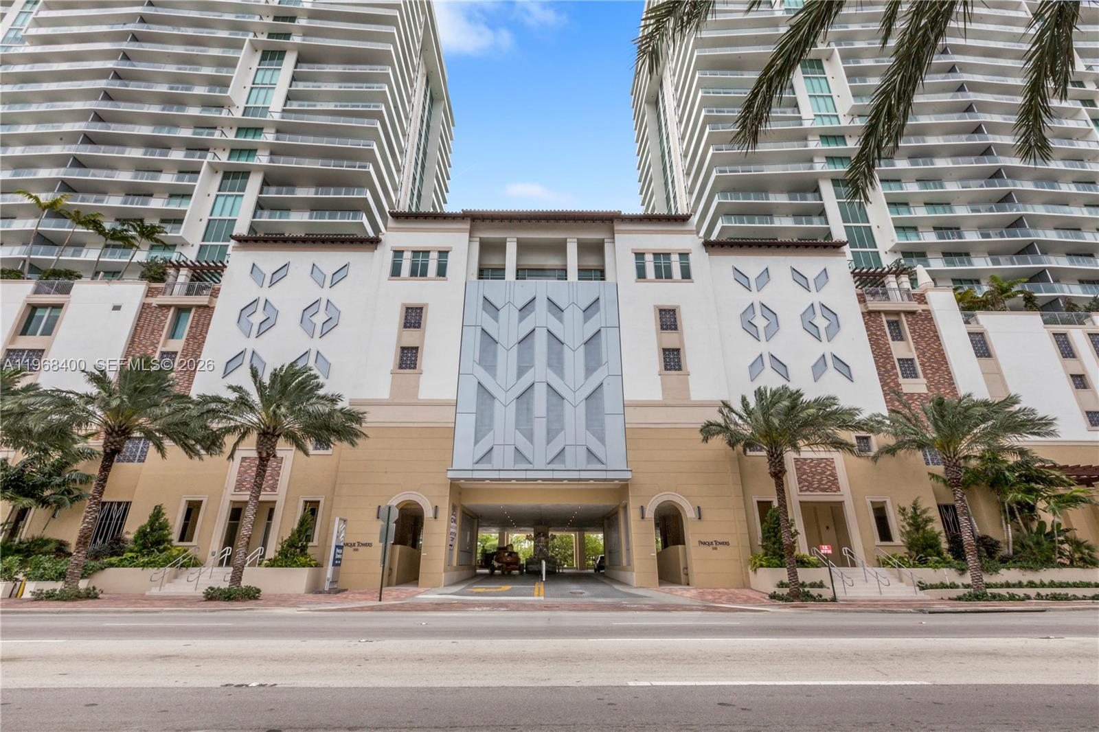 Parque Towers - Residential