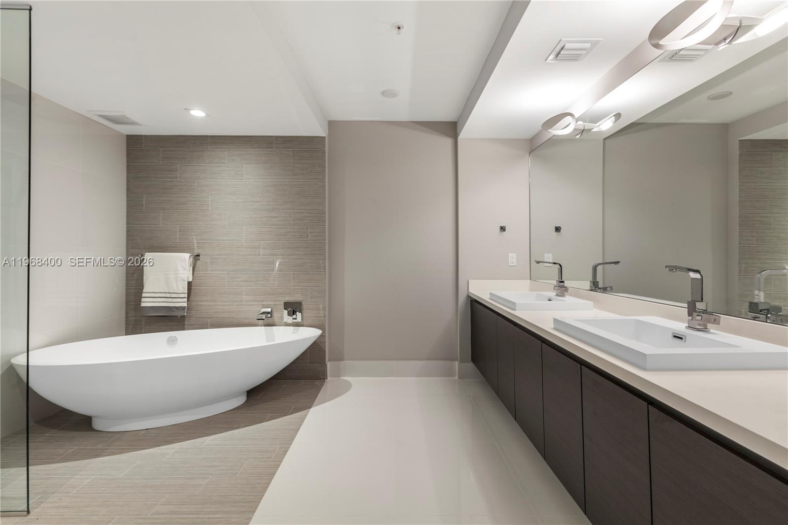 Parque Towers - Residential