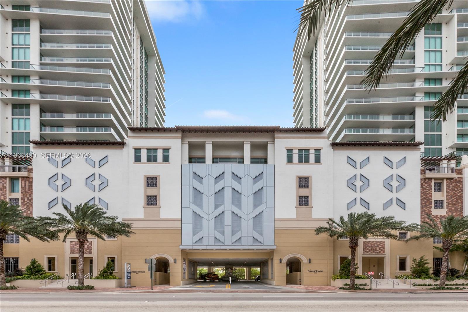 Parque Towers - Residential