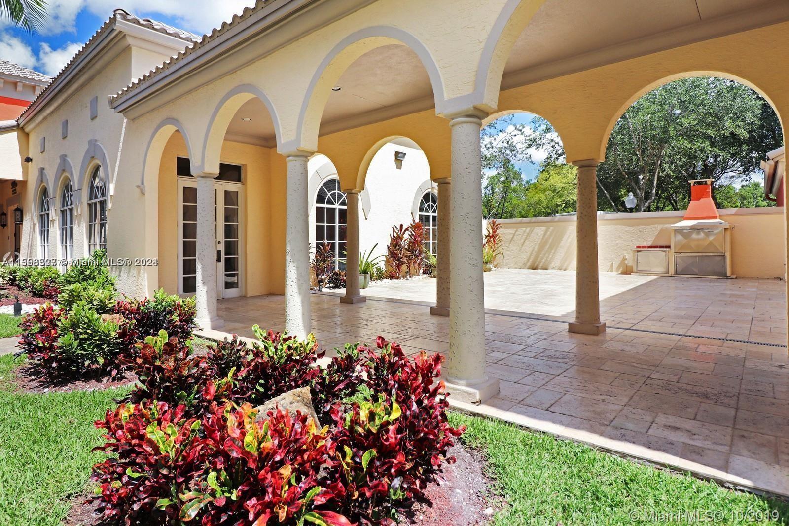LAS VISTAS AT DORAL CONDO - Residential