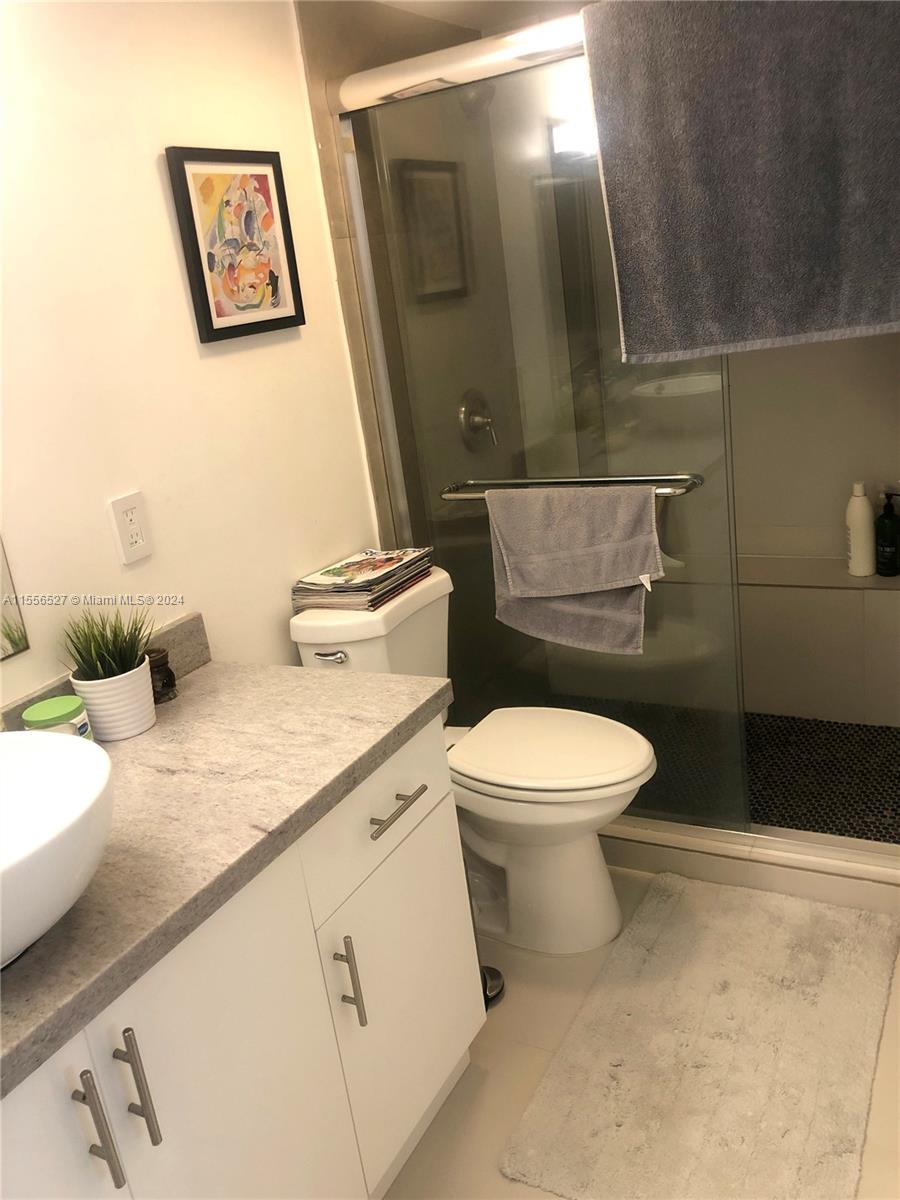 LAS VISTAS AT DORAL CONDO - Residential