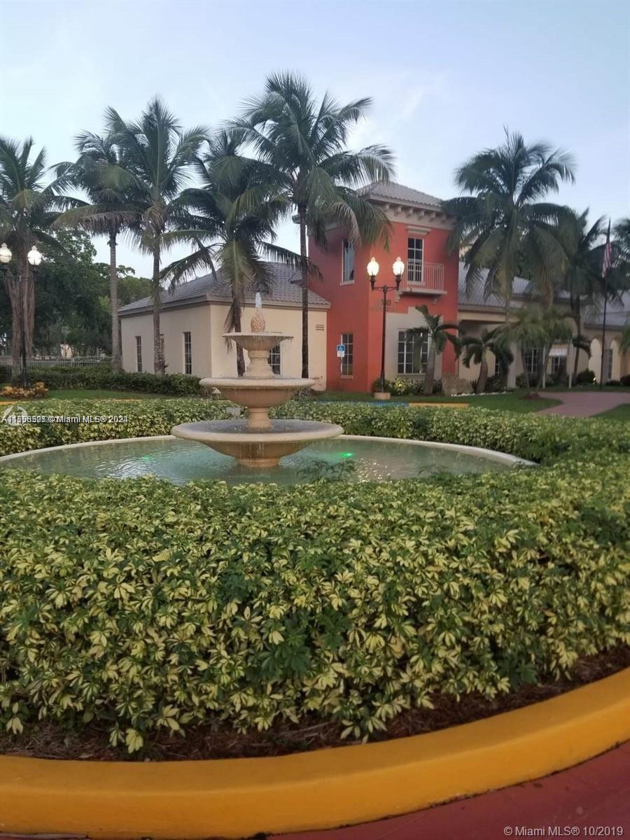 LAS VISTAS AT DORAL CONDO - Residential