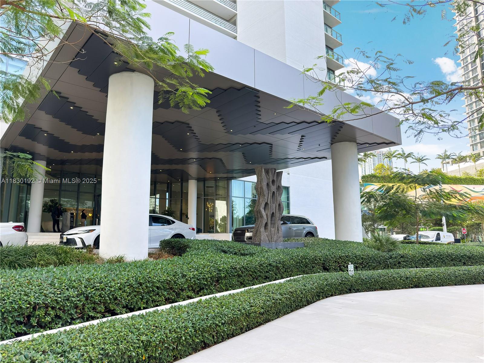 PARAISO BAY CONDO - Residential