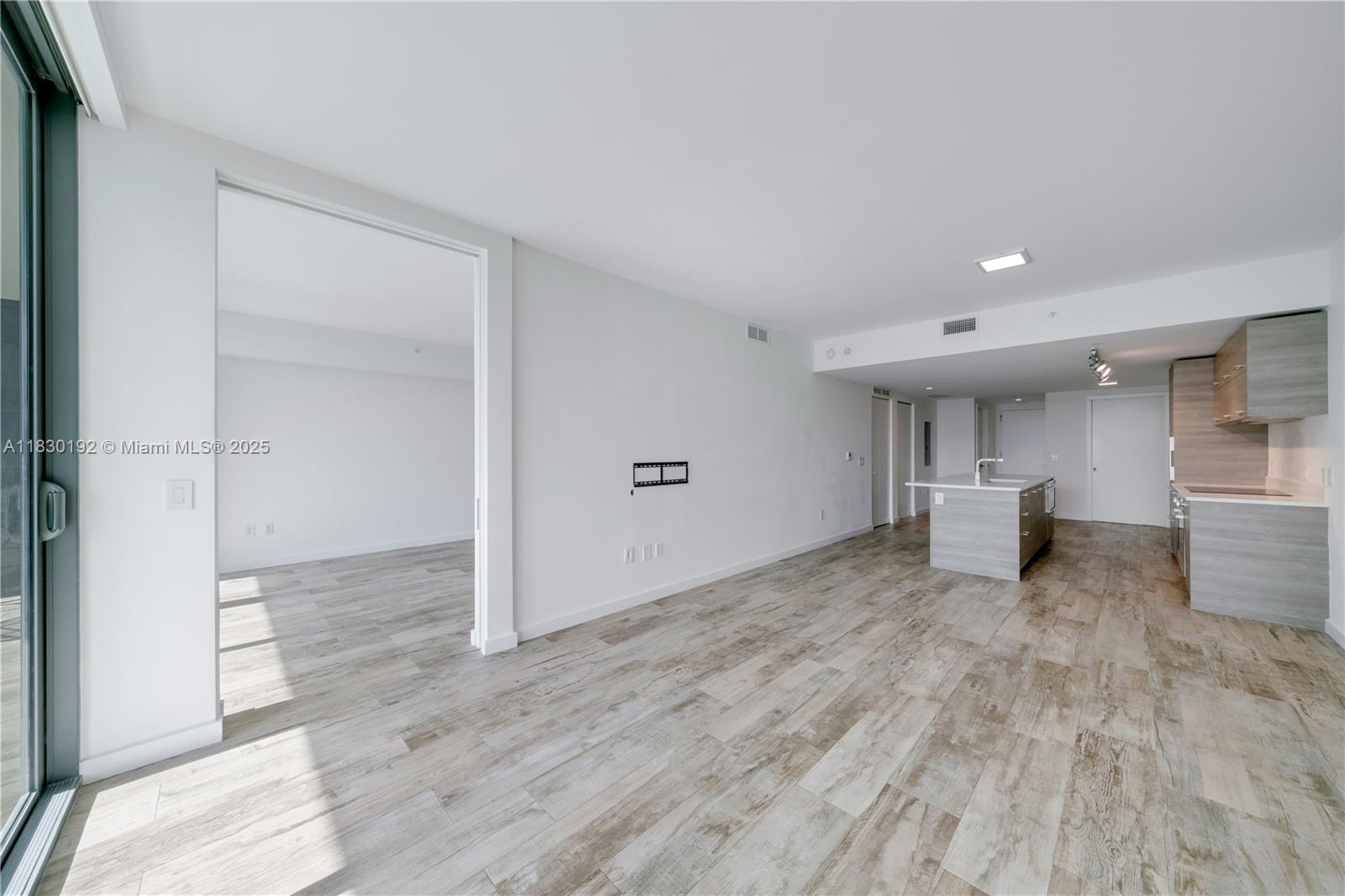 PARAISO BAY CONDO - Residential