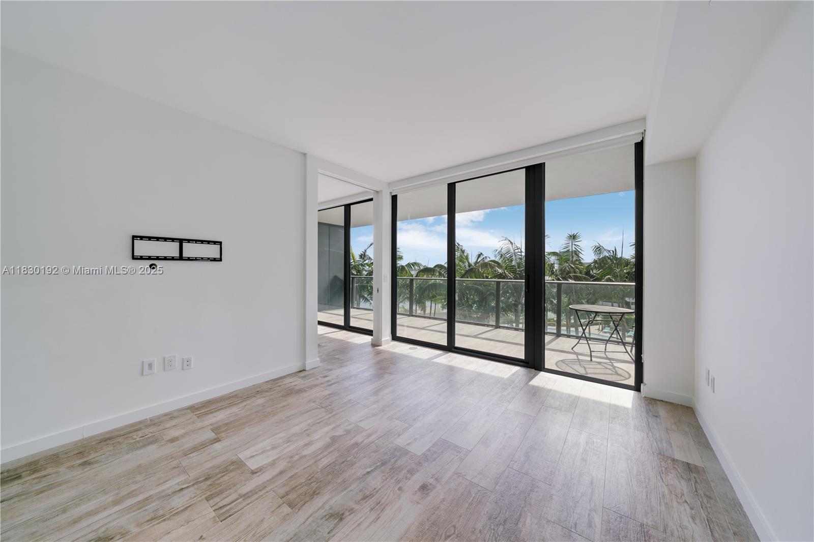 PARAISO BAY CONDO - Residential