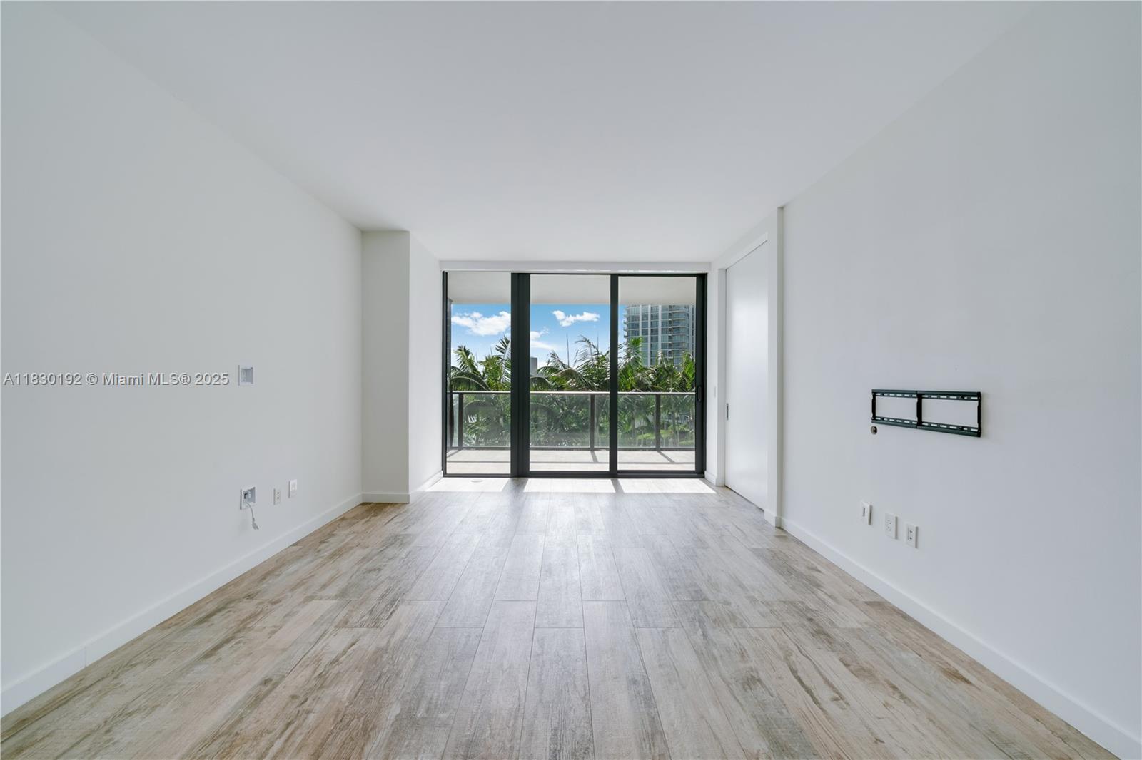 PARAISO BAY CONDO - Residential