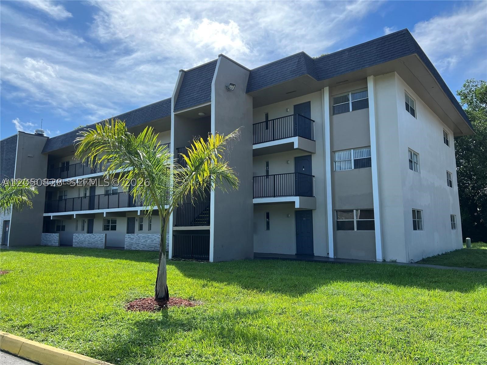 Turnkey Investor Opportunity!!!West Tamarac, Balcony Nice  Golf Court View . Remodeled 2-bedroom, 2-bathroom in a desirable zoned  for  top-rated schools. including new AC (2024) and spacious walk-in closets, Washer and Dryer in unit, Cash flowing Investment from day ONE Tenant in place until 05/01/2027) 40 years inspection passed Welcome Selling Agents!!! Great amenities , pool ,tennis court. Check all boxes  Location, Schools , Conditions and Income.