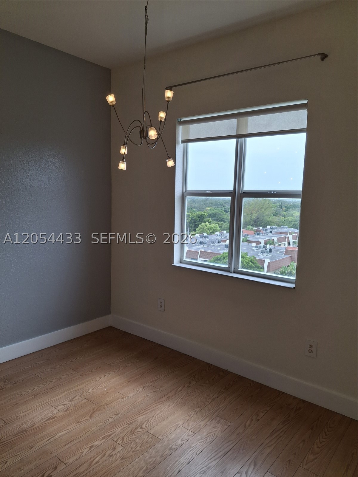 THE GRANDE CONDO - Residential Lease