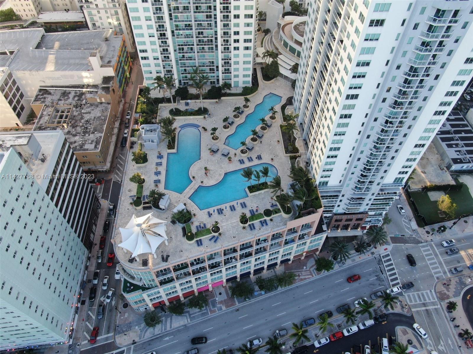 VIZCAYNE NORTH CONDO - Residential Lease