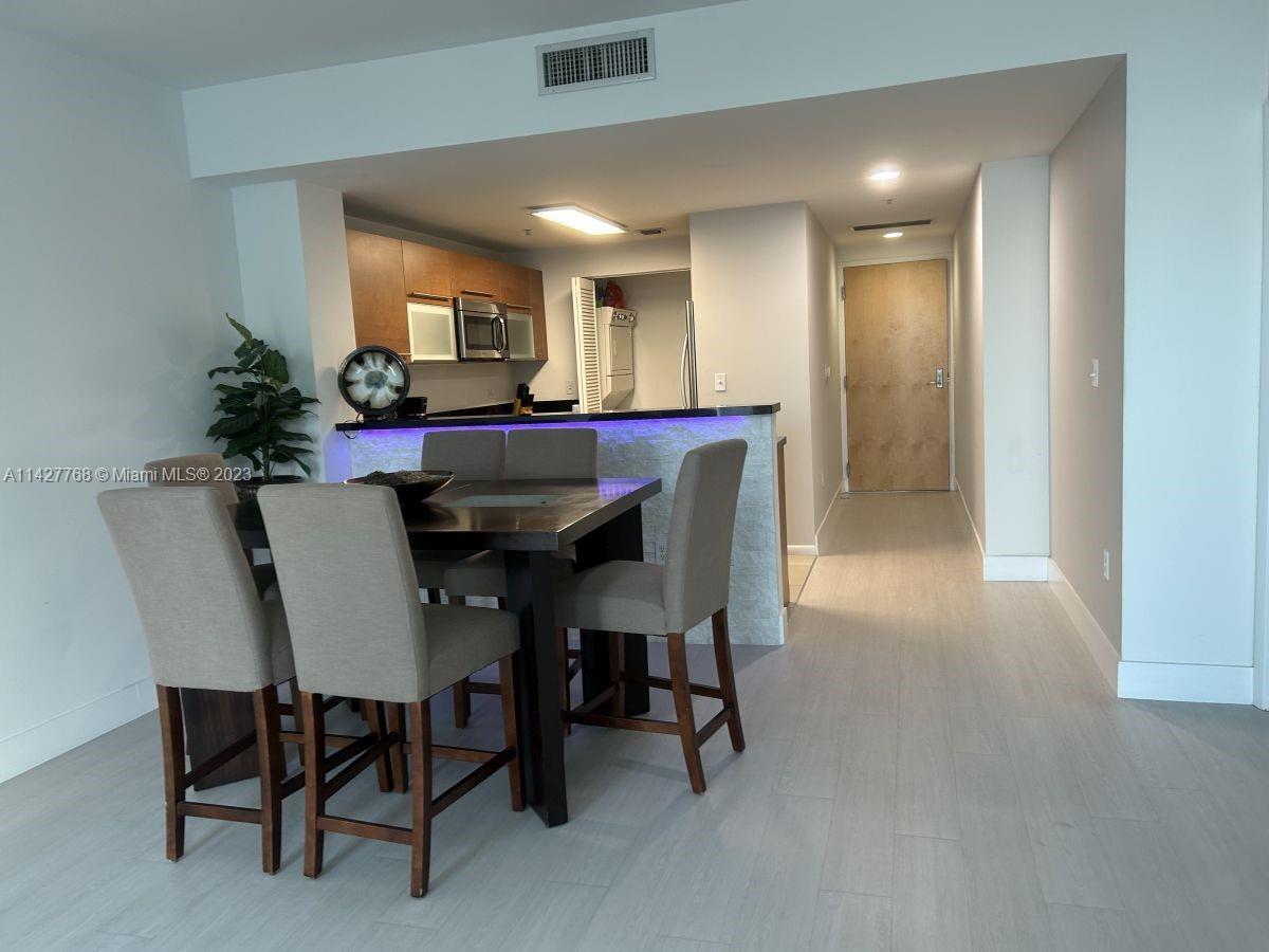 VIZCAYNE NORTH CONDO - Residential Lease