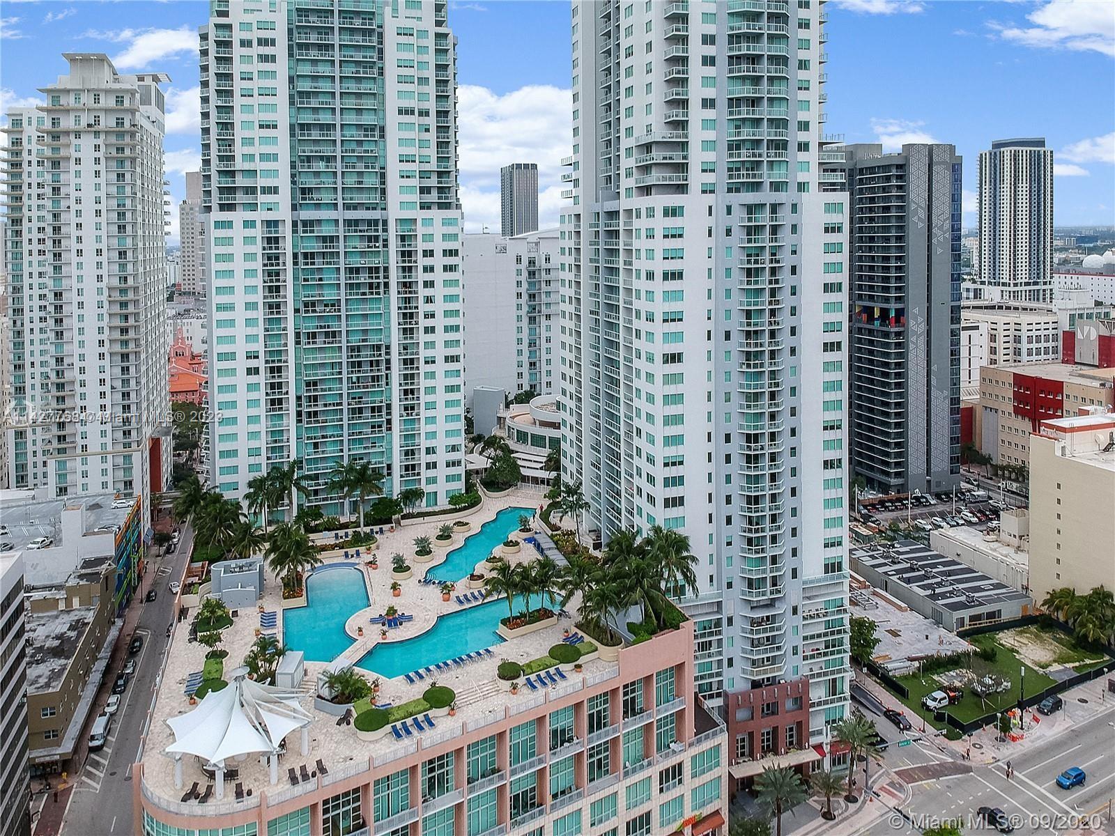 5 Star living in downtown's finest resort style condo, this price is for 1 year lease, short term rentals call listing agent for pricing.  walk to Bayside  and  access to Metrorail, Brightline and more, Panoramic views of Biscayne Bay , the beaches and the Miami Skyline. Modern open kitchen with stainless steel appliances, designer bathroom, separate shower and tub. Spacious room, all new floor. Four pools , multi-level Gym, clubhouse, bar, spa, sauna, movie theater, concierge services, doorman, and security.