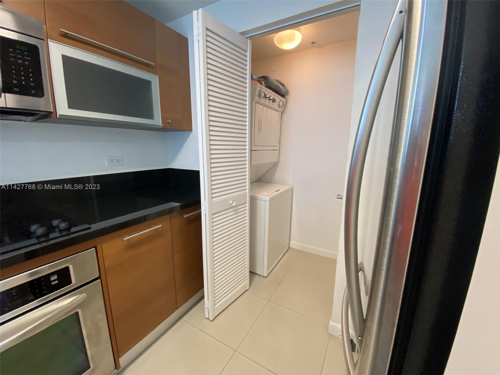 VIZCAYNE NORTH CONDO - Residential Lease