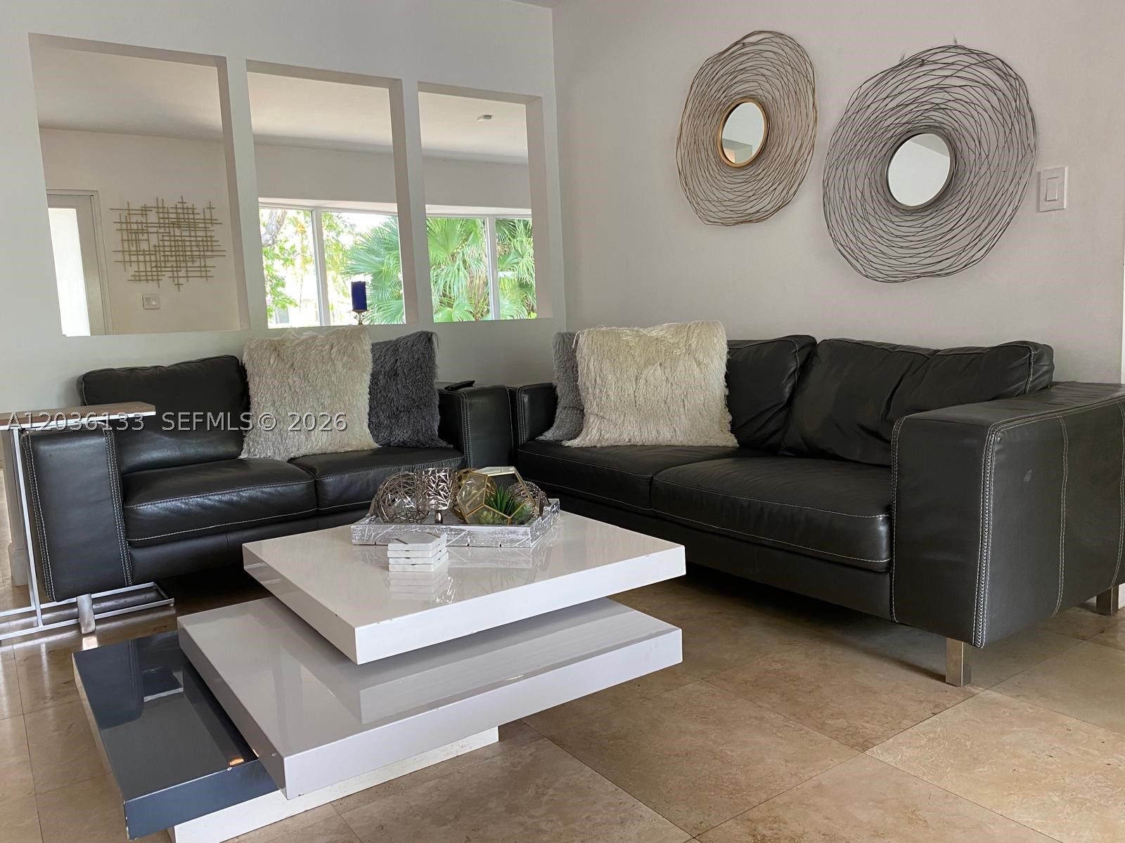HOLLYWOOD LAKES SECTION - Residential