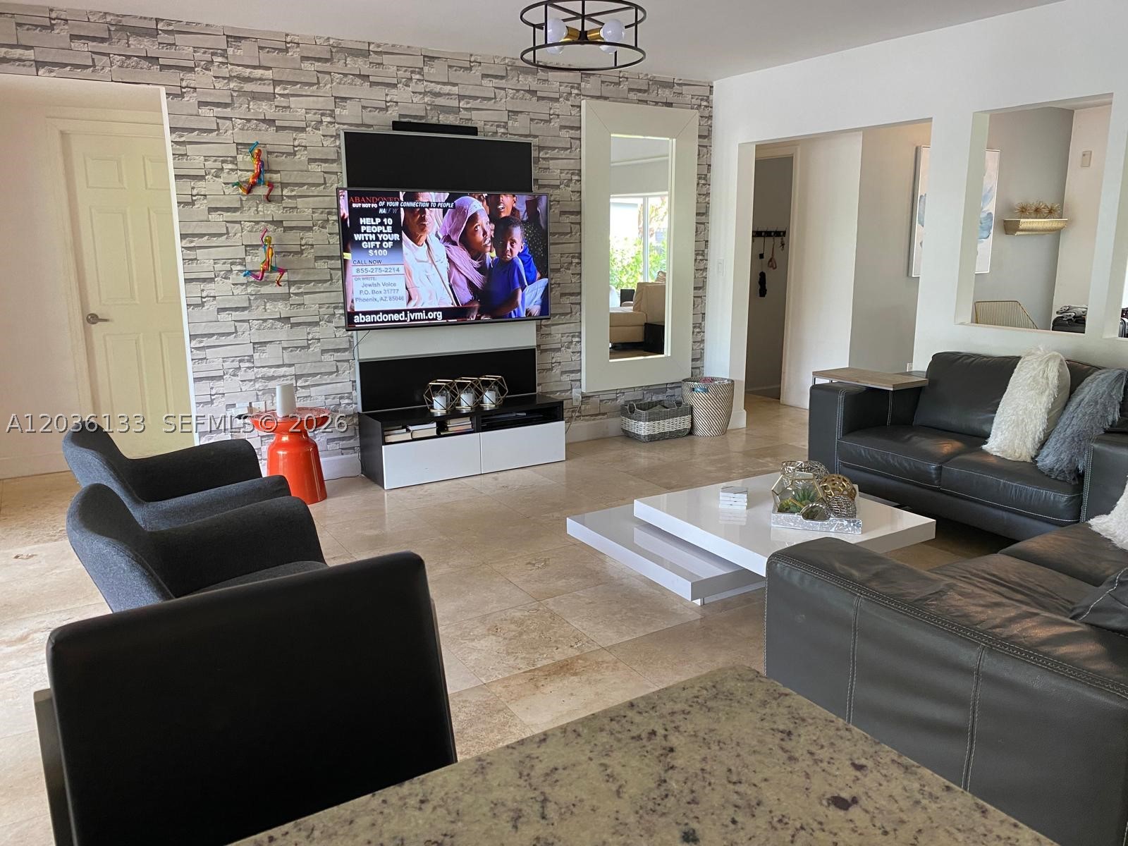 HOLLYWOOD LAKES SECTION - Residential