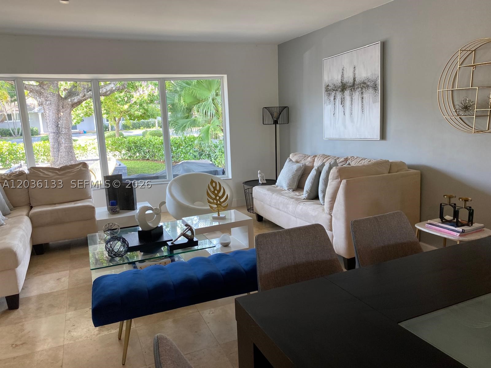 HOLLYWOOD LAKES SECTION - Residential