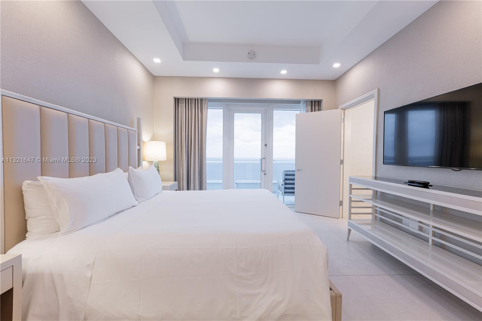 551 FLB CONDOMINIUM RESID - Residential
