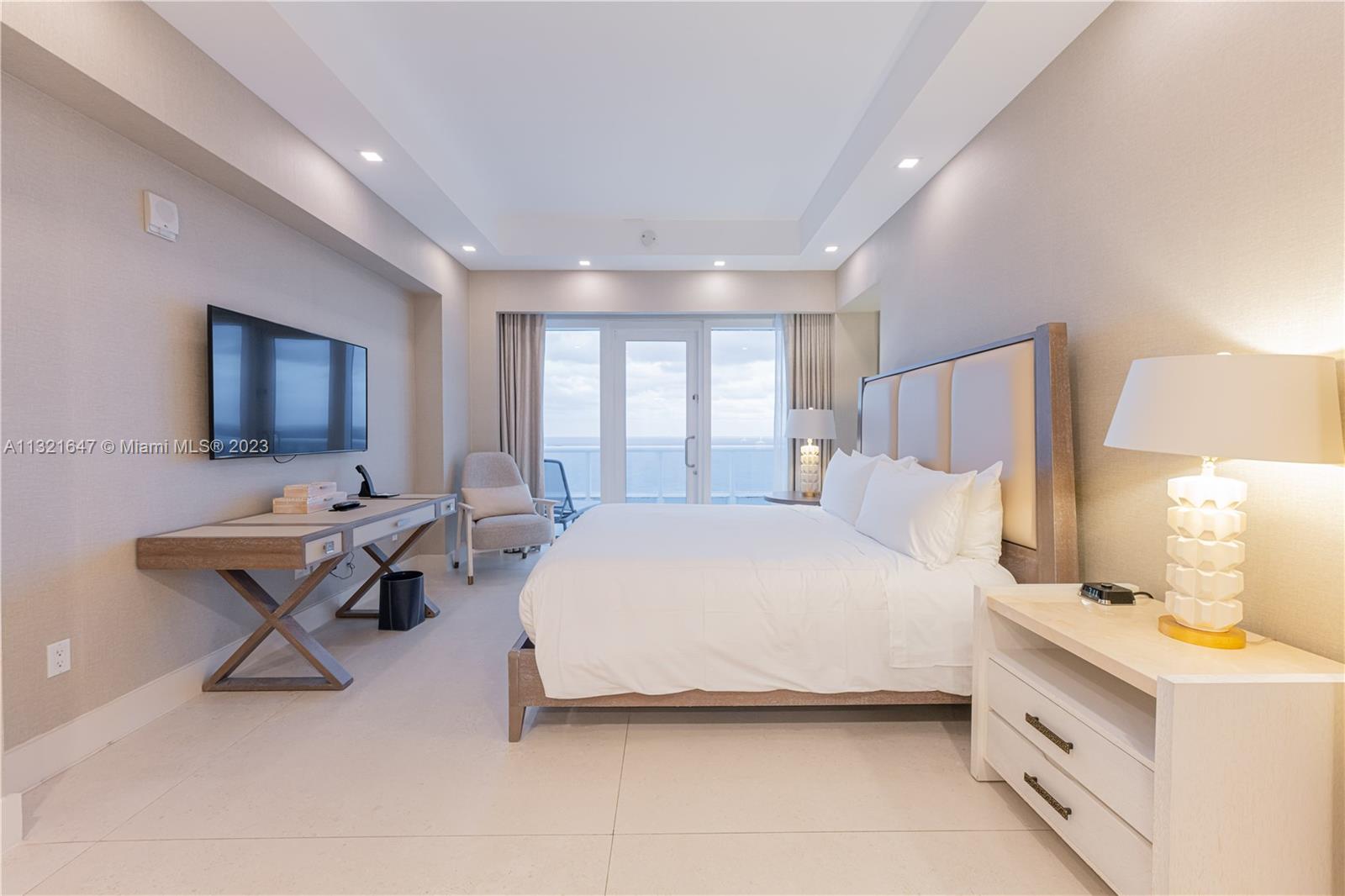 551 FLB CONDOMINIUM RESID - Residential