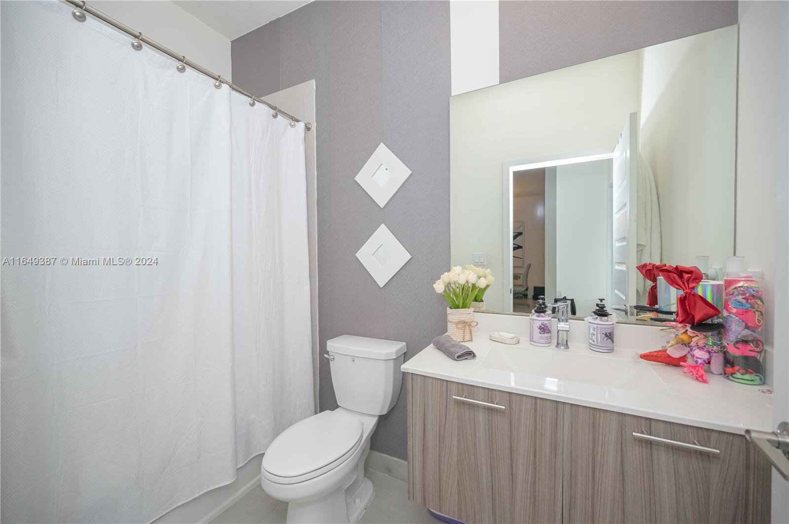 APEX AT PARK CENTRAL COND - Residential