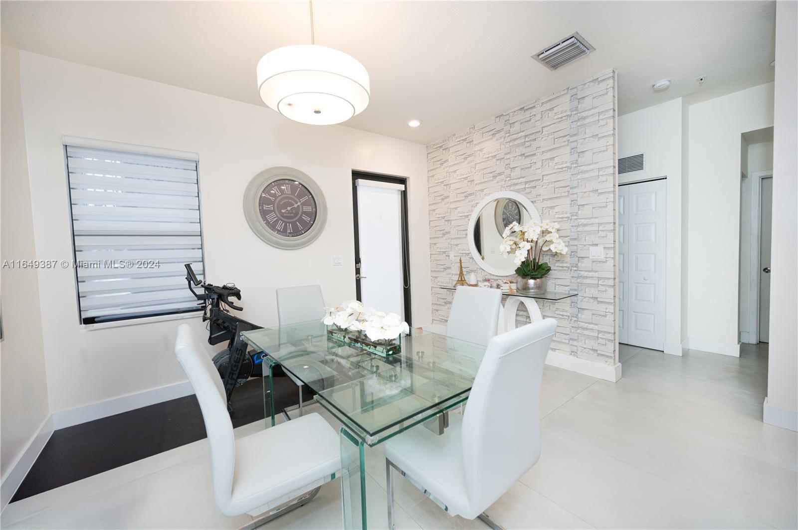 APEX AT PARK CENTRAL COND - Residential