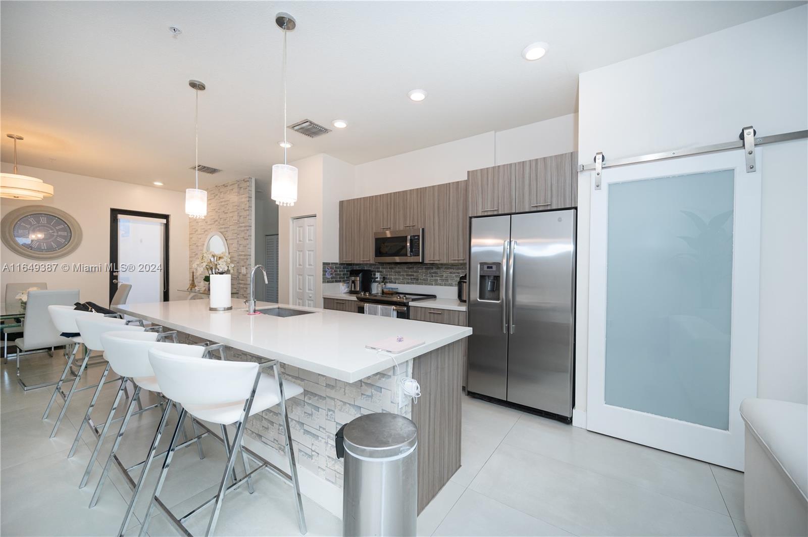 APEX AT PARK CENTRAL COND - Residential