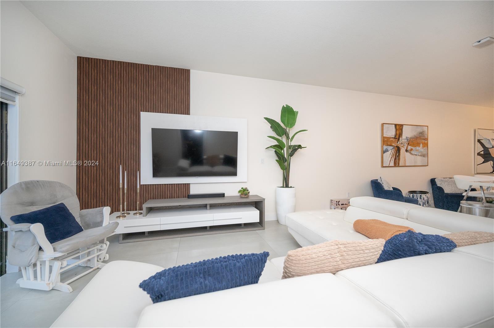 APEX AT PARK CENTRAL COND - Residential