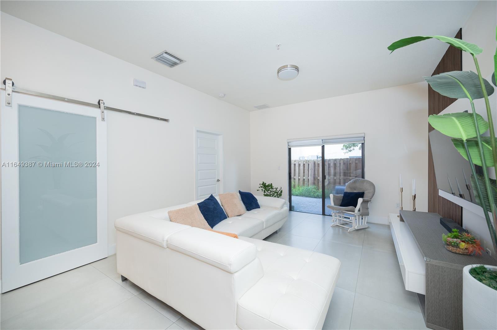 APEX AT PARK CENTRAL COND - Residential