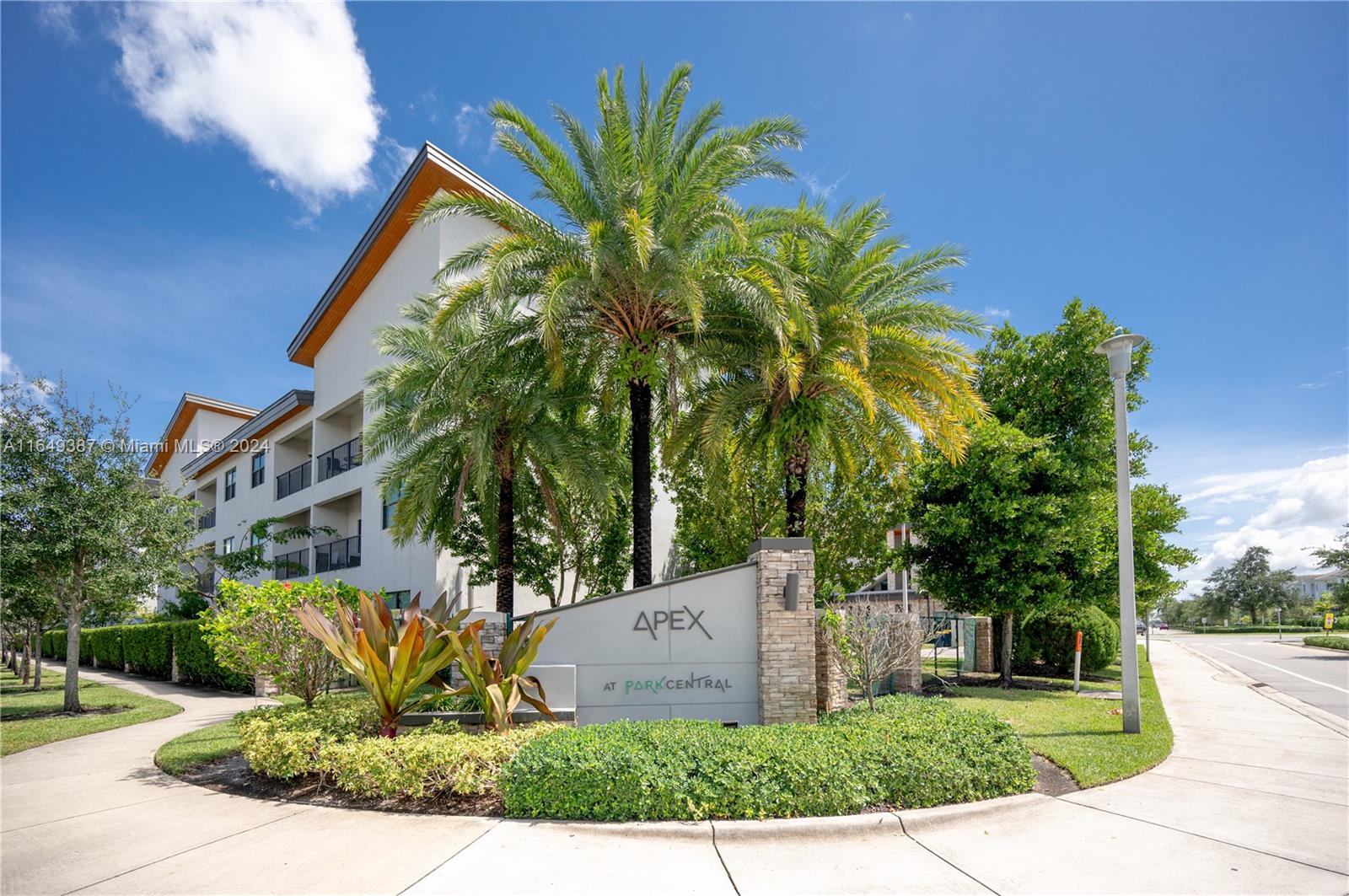 Come live in Apex Doral!  3 Bedroom 2 Bath Unit on 1st floor. Washer & Dryer in unit. Open Floor plan. Stainless Steel Appliances, Countertops. Community Amenities: fitness center, tennis courts, full size pool, BBQ area, and lounge areas for the adults. The kids can enjoy the playground, kids water park, much more! 1 assigned parking space. Pets allowed (2 max per unit under 75 lbs).