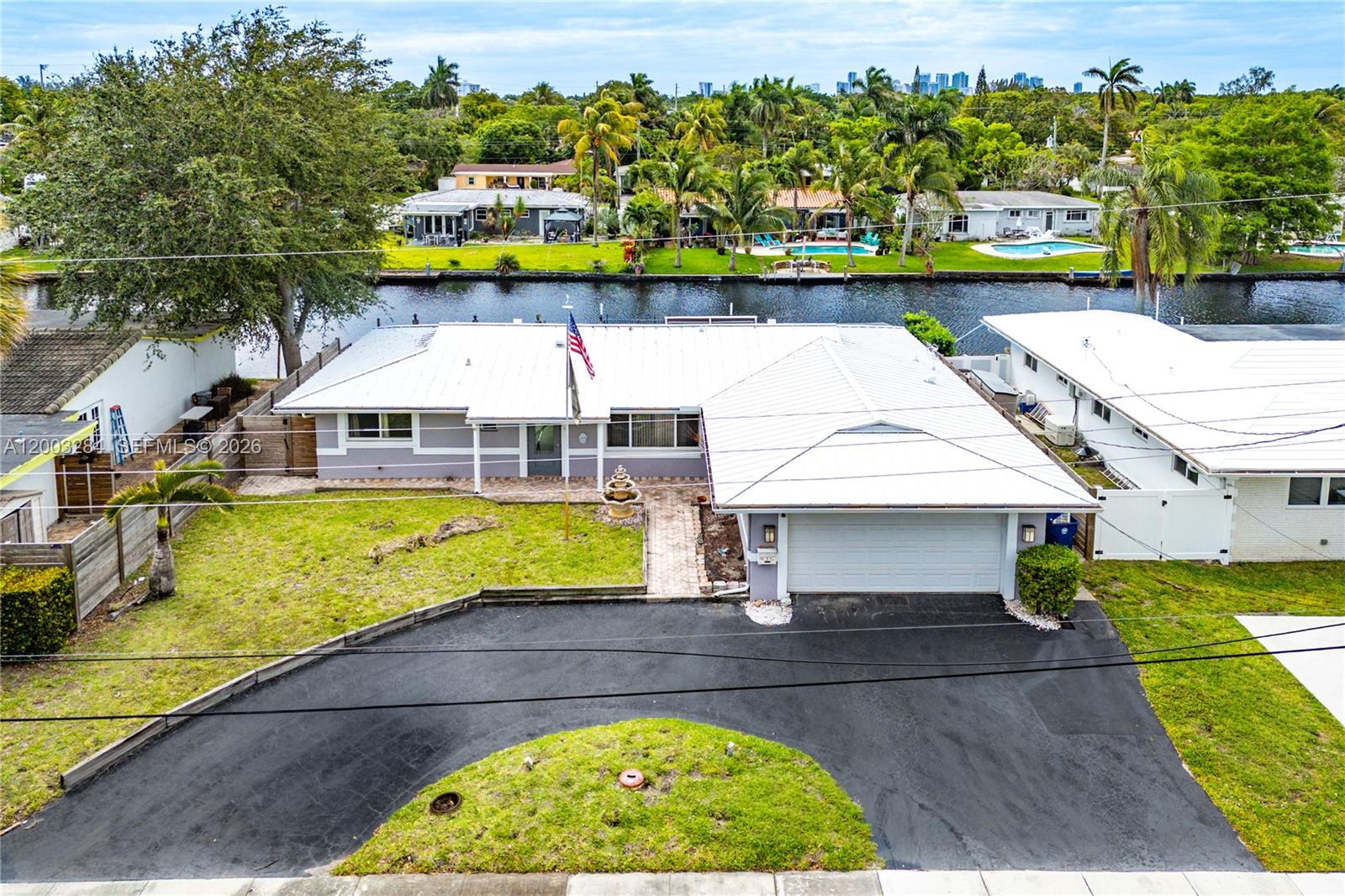 JENADA ISLE - Residential