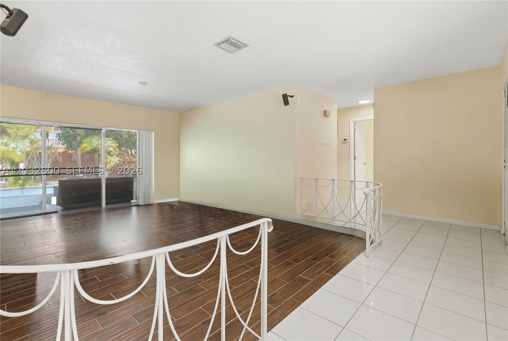MIRROR LAKE ESTATES SEC 8 - Residential