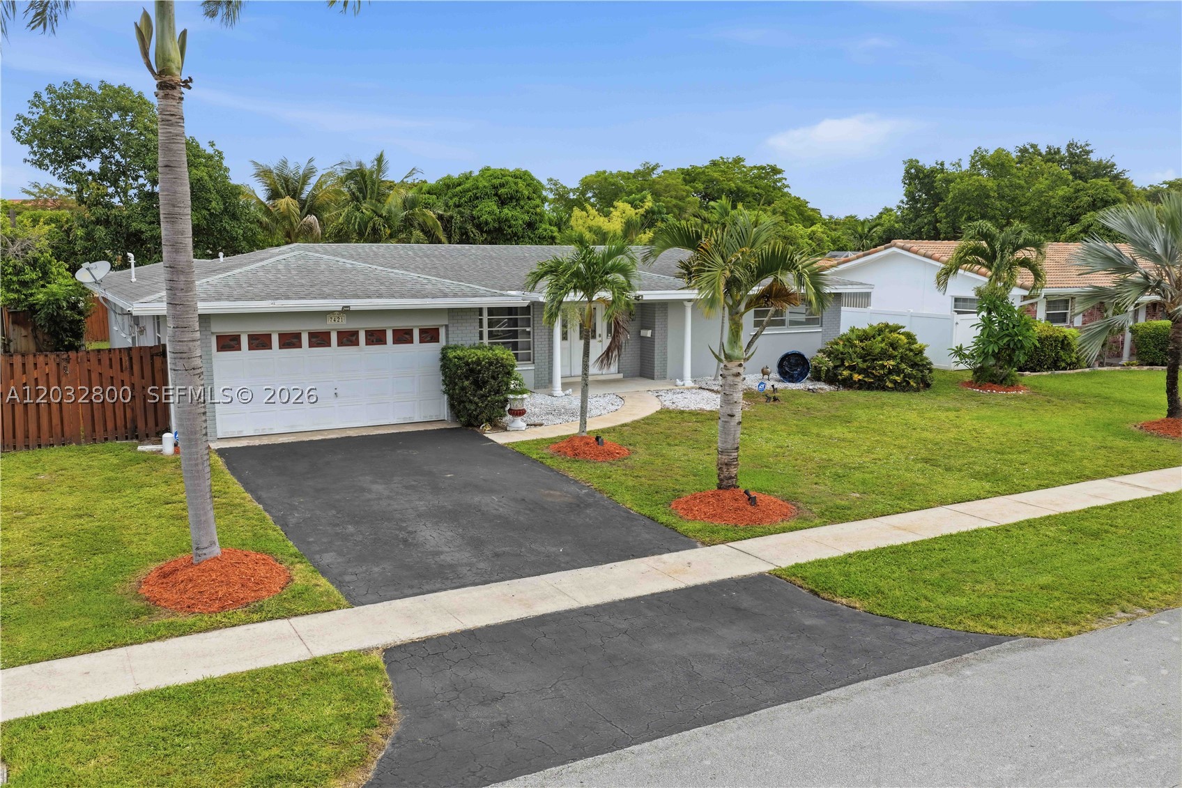 MIRROR LAKE ESTATES SEC 8 - Residential